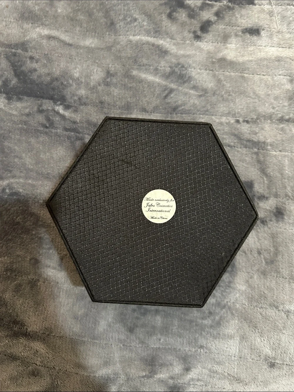 Classic Black Jewelry Box — Women’s Travel Accessory - Picture 4 of 4